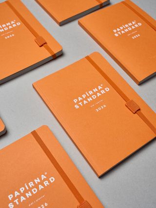 Zítra Papírnu (a její nové diáře) najdete opět na vašem oblíbeném místě farmářského trhu @ftnaplavka 8—14 h Těšíme se na...